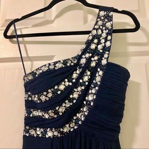 Evening dress Size 6 Great Condition